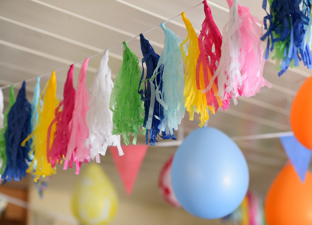 why-choose-us-01 party, balloons, celebration, fun, happy birthday, colorful, decoration, happy, festive